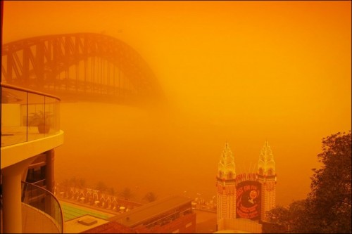 Dust storm.jpg (45 KB)